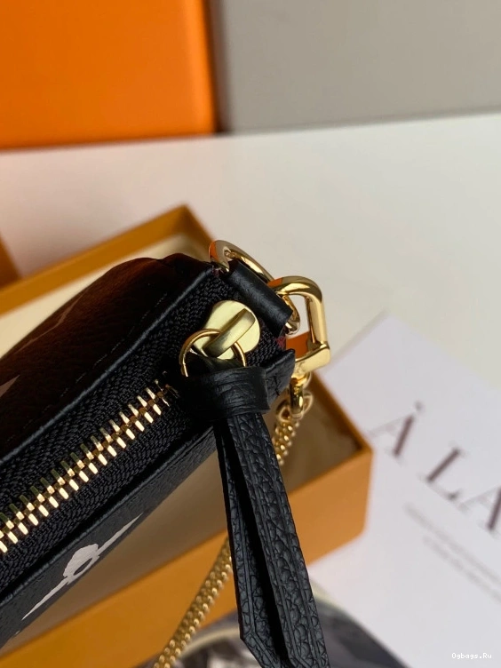 POCHETTE MINI LOUIS VUITTON ACCESSOIRES 0513